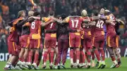 Galatasaray'da Teknik Direktör Okan Buruk ve 4 Futbolcuyla Yeni Sözleşme Yapılacak