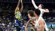 Basketbol Süper Ligi: Fenerbahçe Beko, A. Efes'i 1 Sayıyla Geçti: 60-59