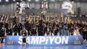 Beşiktaş Hentbol Takımı Şampiyonluk Kupasını Aldı