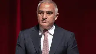 Bakan Ersoy'dan Rıza Kayaalp'e Tebrik