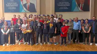 Düzce'de 100 sporcu masa tenisi turnuvasında mücadele etti