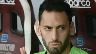 Hakan Çalhanoğlu'nun sakatlığı Inter'i üzdü, Dünya Kupası'na yetişmesi bekleniyor