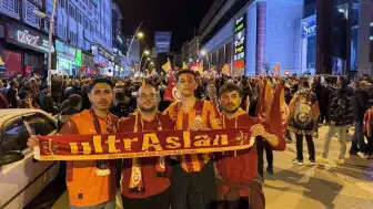 Galatasaray'ın Şampiyonluk Kutlamaları Türkiye'nin Dört Bir Yanında Coşkuyla Sürüyor
