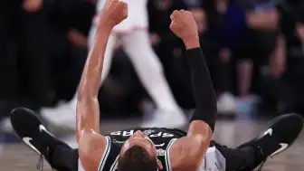 V.W.'nın Yıldızlaştığı Maçta Spurs, Knicks'i Yenerek Seride Durumu 2-1'e Getirdi