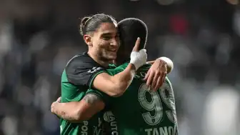 Kocaelispor, Emir Ortakaya'nın Transferini Tamamladığını Duyurdu