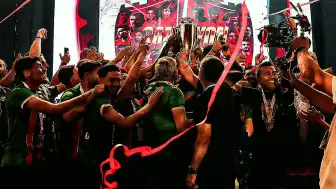 Amedspor Şampiyonluk Kupasını "Diren Ha" Şarkısıyla Kaldırdı