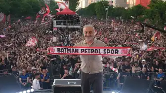 Batman Petrolspor'un Şampiyonluk Kutlamasına Ünlü İsimler Katıldı