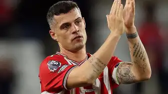 Beşiktaş Yönetimi Granit Xhaka ile İlgili Gelişmeleri Takip Ediyor