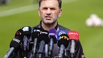Galatasaray Teknik Direktörü Okan Buruk, Vedat Muriqi ile görüştü