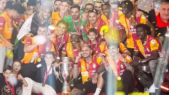Galatasaray'a Şampiyonluk Kupası Rams Park'ta Verildi