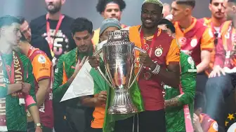 Galatasaray'da Şampiyonluk Kutlaması: 'Dört Dörtlük Gece'