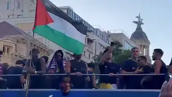 Lamine Yamal, Şampiyonluk Kutlamasında Filistin Bayrağı Açtı