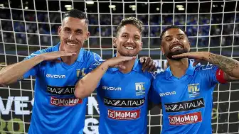 Napoli Efsaneleri ve Dünya Karması Yardım Maçında Buluştu
