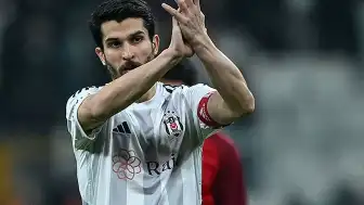 Necip Uysal Futbolu Bıraktı