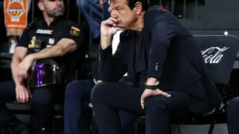 Ergin Ataman'dan Hakem Kararlarına Tepki: Toplantıyı Terk Etti