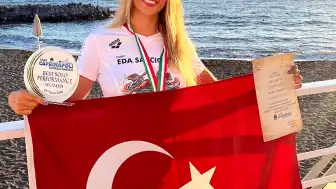 İzmirli Yüzücü E.S.'den Tarihi Başarı: Capri-Napoli Parkur Rekoru