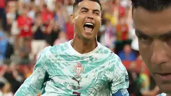 2026 Dünya Kupası'nda Cristiano Ronaldo'nun Penaltı Öncesi Ritüeli Gündem Oldu
