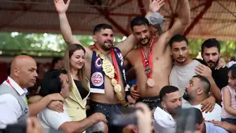 655. Tarihi Kırkpınar Yağlı Güreşleri'nde Erkan Taş Başpehlivan Oldu