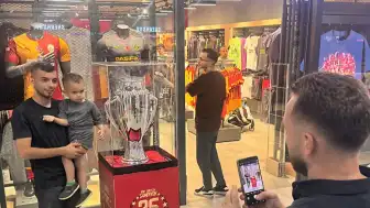 Düzce'de Galatasaray Şampiyonluk Kupası Sergilendi