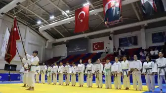 Karabük'te Anadolu Yıldızlar Ligi Judo 1. Etap Grup Müsabakaları Başladı