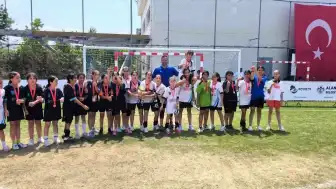Turgutlu Elit Genç Akademi Spor Kulübü Mini Minikler Türkiye Hentbol Şampiyonu Oldu