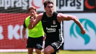 Beşiktaş'ta Yeni Transfer Dusan Vlahovic İlk Antrenmanına Çıktı
