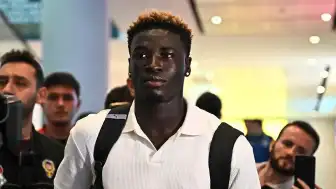 Fenerbahçe, Genç Stoper Kojo Peprah Oppong'u İstanbul'a Getirdi