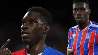 Galatasaray, Sarr İçin İngiltere'de