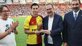 Gençlik ve Spor Bakanı Kasapoğlu'ndan İsmail Köybaşı'na Veda: "Jübilen Kutlu, Yeni Yolun Açık Olsun Kaptan!"