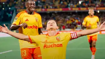 Lens, PSG'yi 1-0 Mağlup Ederek Fransa Süper Kupası'nı Kazandı