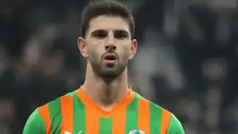 Beşiktaş'tan Ümit Akdağ Transferi: 4 Yıllık Sözleşme ve UEFA Listesi