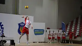 Dursun Ali Arslan Anısına Voleybol Turnuvasında Gebze Belediyespor, Sungurlu'yu 3-1 Mağlup Etti