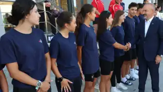 İçişleri Bakan Yardımcısı Bülent Turan, Çanakkale'de Milli Sporcularla Buluştu