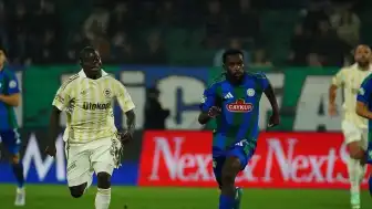 Fenerbahçe, Çaykur Rizespor'u 3-0 Mağlup Etti