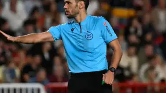 Trabzonspor-Beşiktaş Maçında VAR Hakemi İspanyol Raul Martin Gonzalez Frances Oldu