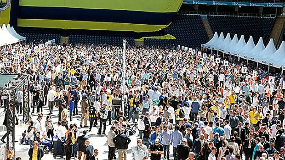 Fenerbahçe Olağanüstü Genel Kurul Tarihlerini Duyurdu