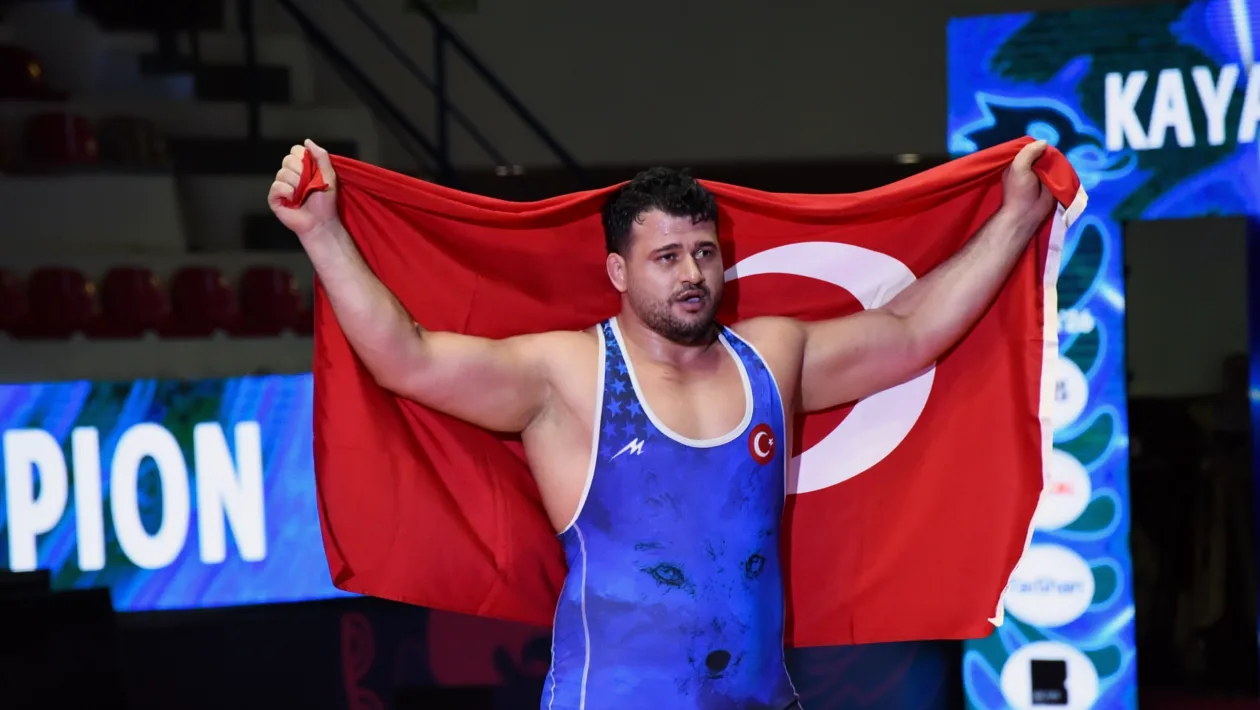 Milli güreşçi Rıza Kayaalp'e tebrikler