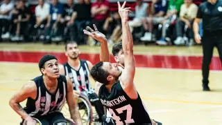 Tekerlekli Sandalye Basketbol Süper Lig Play-off Yarı Finalinde Beşiktaş Finalde