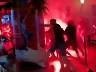 Budapeşte'de Futbol Taraftarları Arasında Çıkan Olaylarda Meydan Savaşı Yaşandı