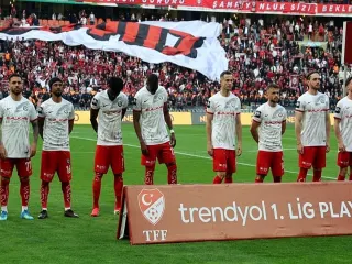 Çorum FK'nın Süper Lig'e Yükselme Sevinci, Oyuncunun Babasının Vefatıyla Yarıda Kaldı