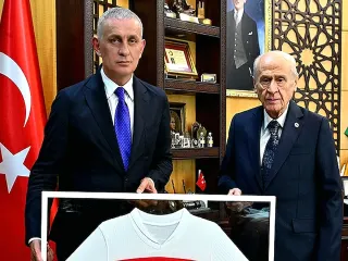 Devlet Bahçeli'den TFF'ye Liglerin Tescil Edilmemesi Yönünde Çağrı