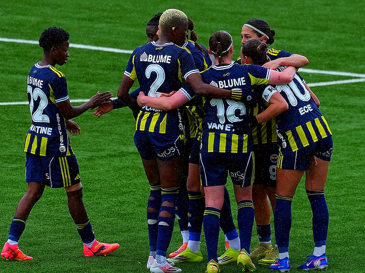 Fenerbahçe ArsaVev, Kadınlar Süper Ligi'nde Şampiyon Oldu
