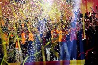 Galatasaray, Süper Lig Şampiyonluğunu 'Dört Dörtlük Gece' ile Kutladı