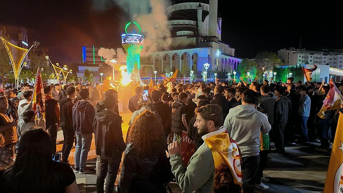 Galatasaray'ın Şampiyonluğu Bingöl'de Coşkuyla Kutlandı
