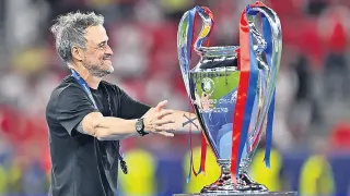 PSG, Luis Enrique Liderliğinde Şampiyonlar Ligi'nde Zirveye Yerleşti