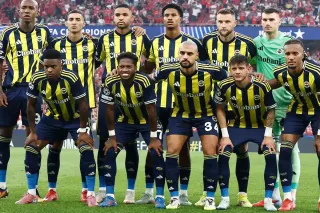 Fenerbahçe'de Kadro Planlaması: 6 Oyuncu İçin Transfer Teklifleri Değerlendiriliyor