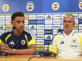 İrfan Can Kahveci'den Teknik Direktör İsmail Kartal'a Övgü