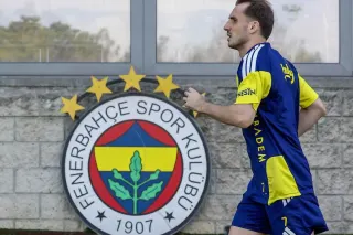 Fenerbahçe'de Samsunspor Hazırlıkları Sürüyor: Kerem Aktürkoğlu Sahaya Döndü