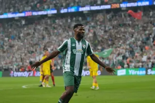 Bursaspor, Batman Petrolspor'u 2-1 Mağlup Etti; Iheanacho Gol Sayısını 11'e Çıkardı
